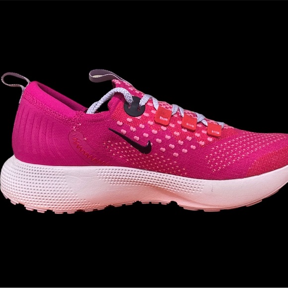 NIKE REACT ESCAPE RUNNING FLYKNIT PINK PRIME WOMEN SHOES - Picture 2 of 10
